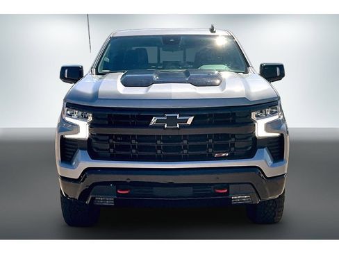 Used 2024 Chevrolet Silverado 1500 LT Trail Boss w/ LT Trail Boss Premium Package AWD/4WD image 2