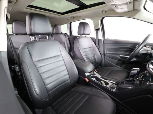 Used 2016 Ford Escape Titanium image 39