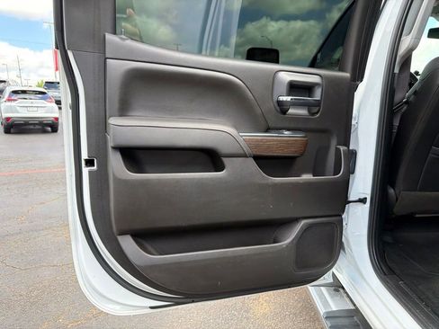 Used 2017 GMC Sierra 2500 Denali w/ Duramax Plus Package AWD/4WD image 35