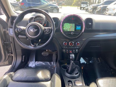 Used 2018 MINI Cooper Countryman Cooper 4dr Crossover image 13
