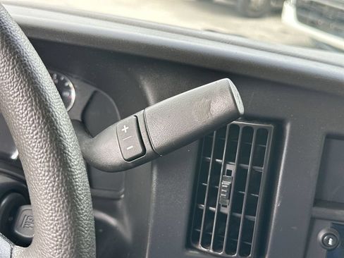 Used 2021 GMC Savana 2500 RWD image 15
