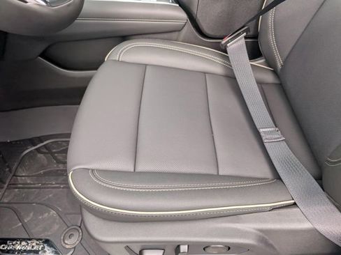 New 2026 Chevrolet Suburban Premier image 23