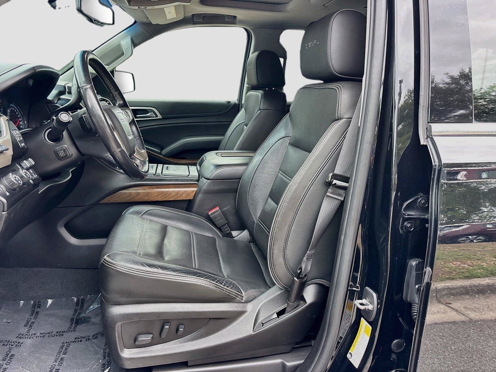 Used 2019 GMC Yukon Denali w/ Denali Ultimate Package AWD/4WD image 22