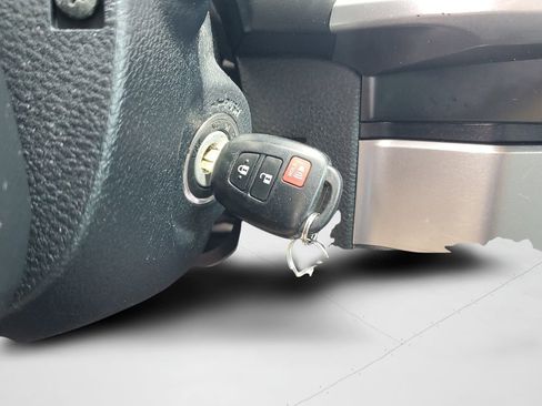 Used 2021 Toyota Tacoma SR5 RWD image 27