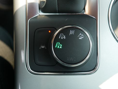 Used 2025 Chevrolet Blazer LT AWD/4WD image 31