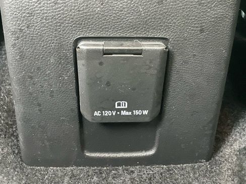 Used 2021 Chevrolet Trax LT w/ Premium Seat Package image 19