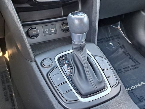 Used 2019 Hyundai Kona SEL image 18