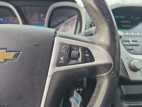 Used 2017 Chevrolet Equinox LT image 18