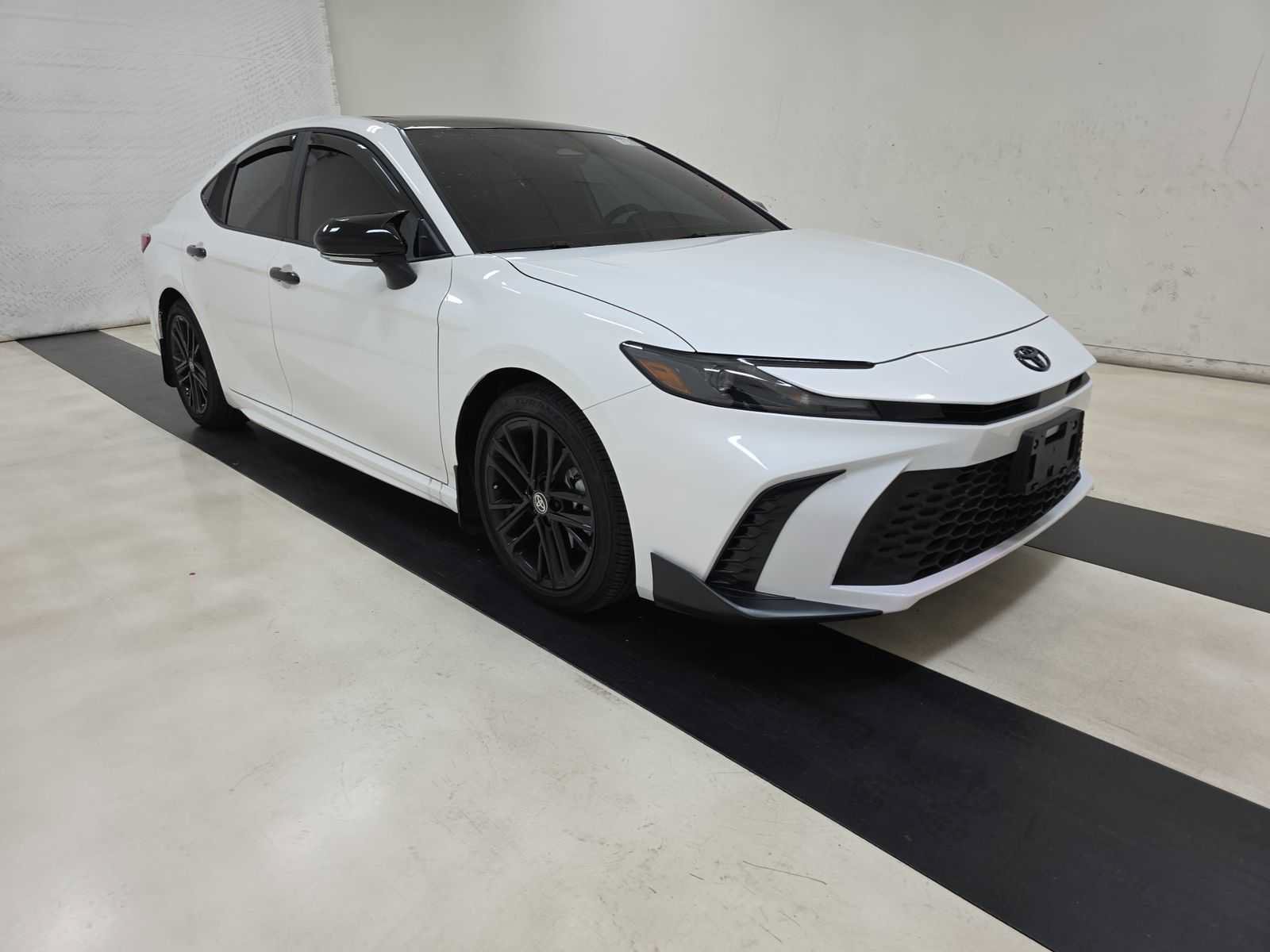 Used 2026 Toyota Camry SE w/ Multimedia Upgrade Package FWD image 2