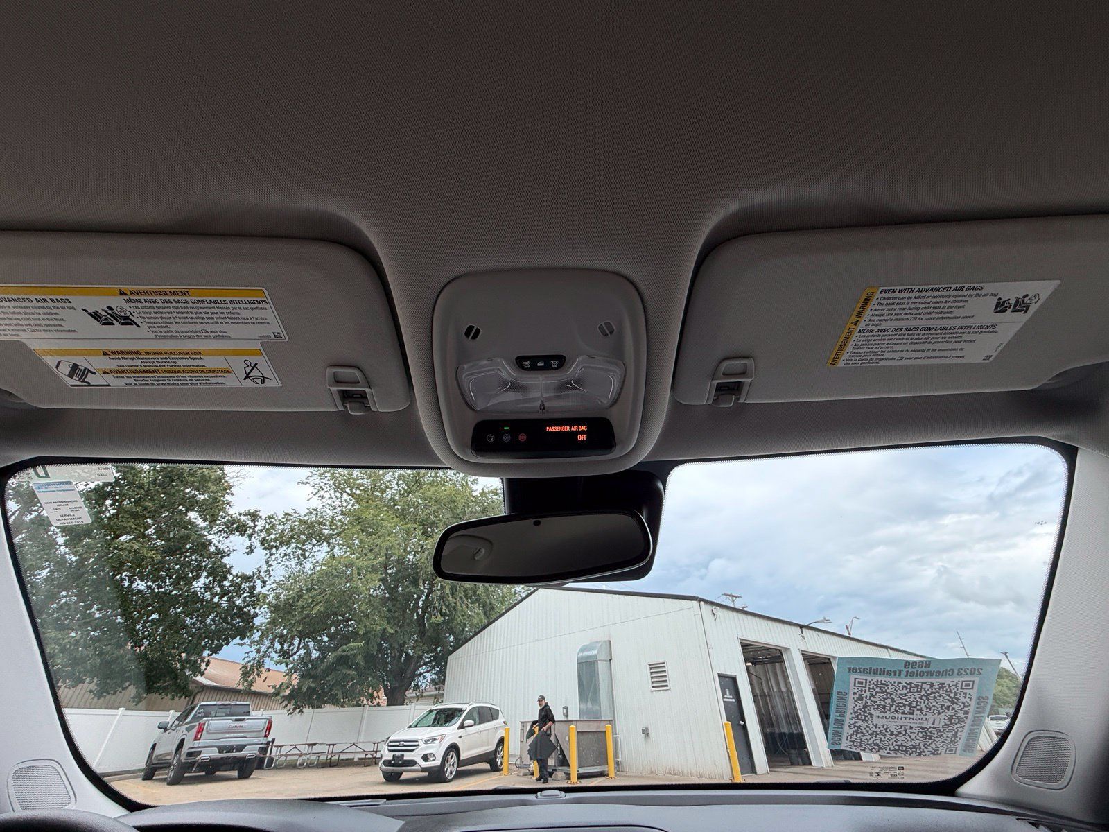 Used 2023 Chevrolet TrailBlazer LT w/ Convenience Package FWD image 38