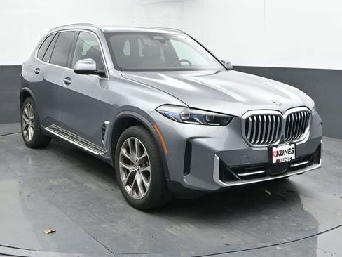 Used 2024 BMW X5 xDrive40i image 2