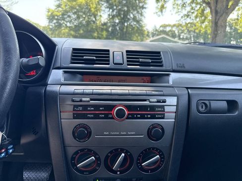 Used 2007 MAZDA MAZDA3 s Touring FWD image 22
