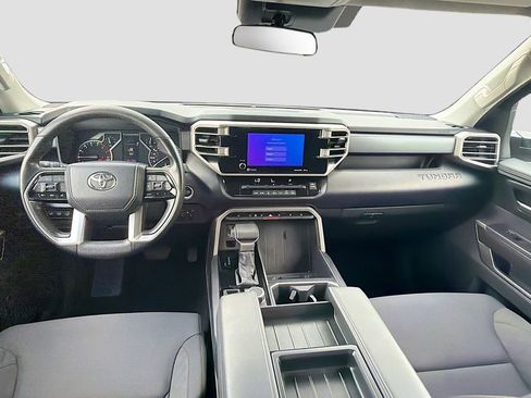 Used 2022 Toyota Tundra SR5 AWD/4WD image 15