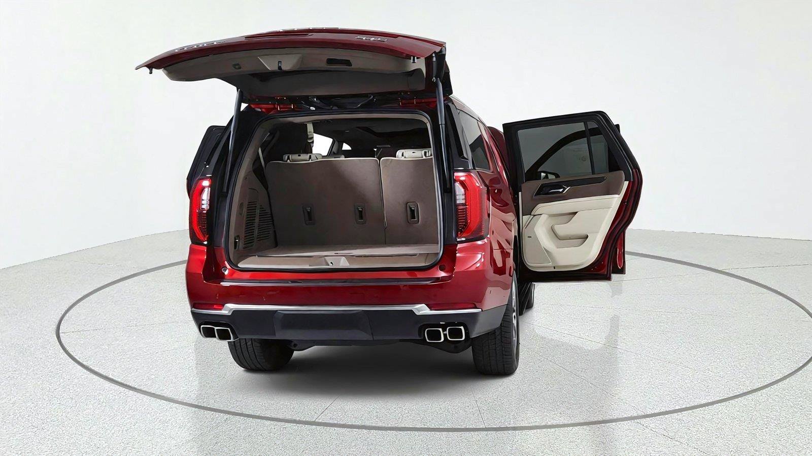 New 2026 GMC Yukon Denali w/ Denali Reserve Package AWD/4WD image 13