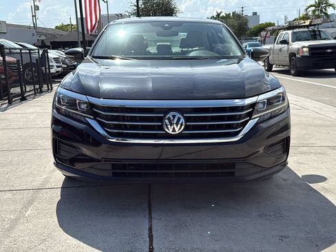 Used 2020 Volkswagen Passat 2.0T SE w/ Sunroof Package FWD image 17