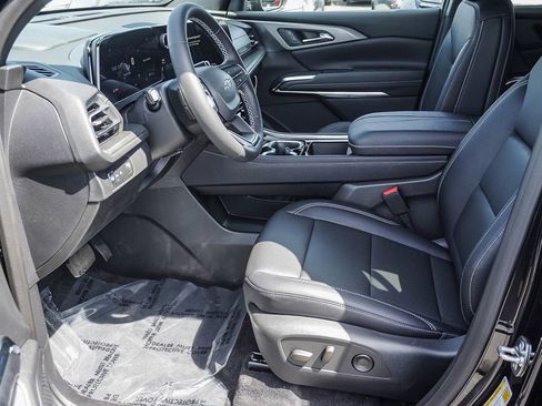 New 2026 Chevrolet Traverse LT FWD image 17