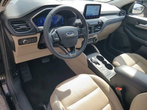 Used 2022 Ford Escape SEL w/ Technology Package image 24