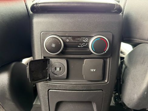 Used 2023 Ford Explorer XLT w/ Equipment Group 202A AWD/4WD image 17