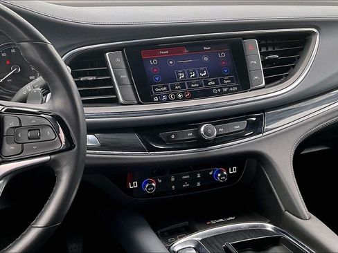 Used 2023 Buick Enclave Essence AWD/4WD image 6