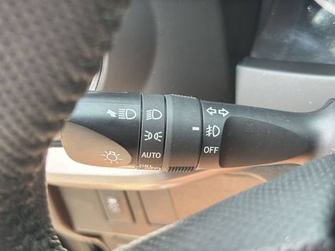 Used 2022 Toyota Tacoma SR5 w/ Technology Package RWD image 30