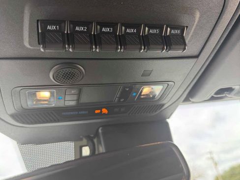 Used 2022 Ford Bronco Outer Banks w/ Sasquatch Package image 18