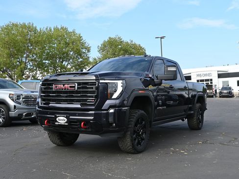 Used 2024 GMC Sierra 2500 AT4 w/ AT4 Premium Plus Package AWD/4WD image 1