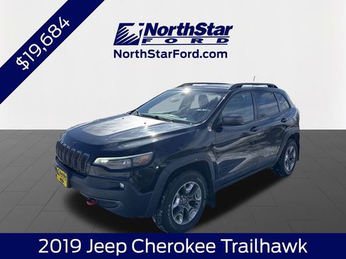 Used 2019 Jeep Cherokee Trailhawk w/ Comfort & Convenience Group image 1