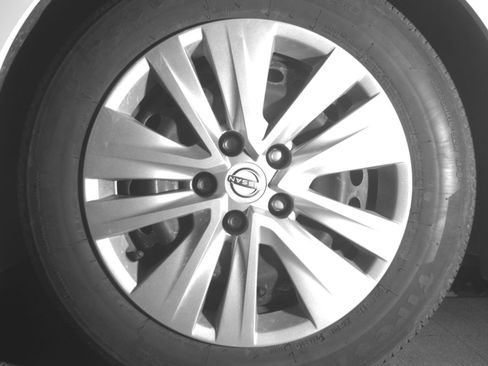 Used 2025 Nissan Sentra S FWD image 12