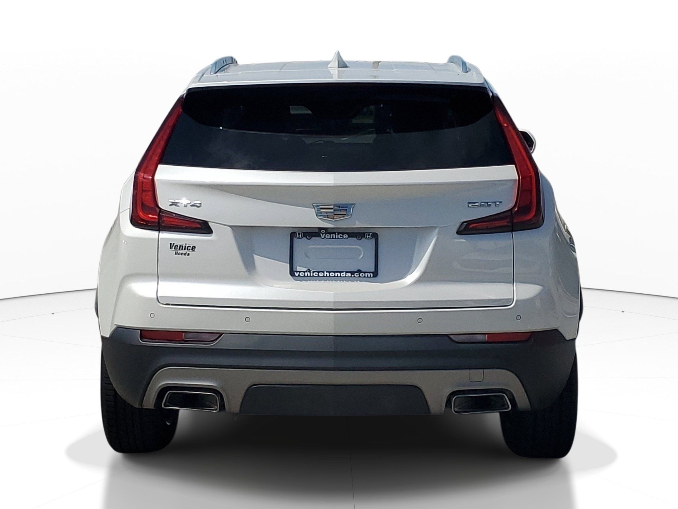 Used 2019 Cadillac XT4 Premium Luxury w/ Driver Awareness Package FWD image 5