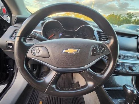 Used 2017 Chevrolet Impala LT image 12