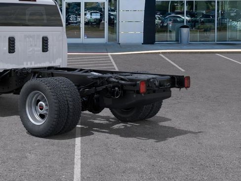 New 2025 GMC Sierra 3500 Pro w/ Convenience Package AWD/4WD image 16