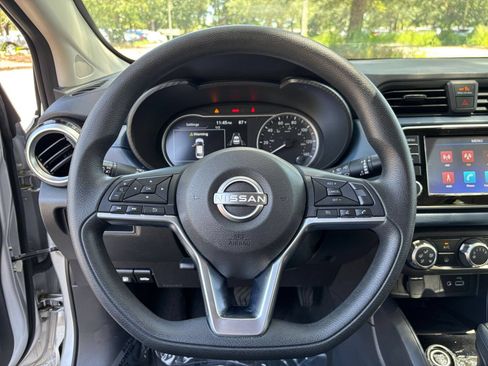 Used 2025 Nissan Versa SV FWD image 21