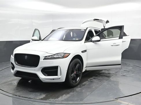 Used 2017 Jaguar F-PACE R-Sport image 52