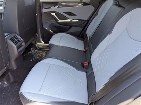 New 2026 Volkswagen Tiguan SE R-Line FWD image 25