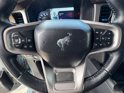 Used 2023 Ford Bronco Outer Banks image 17