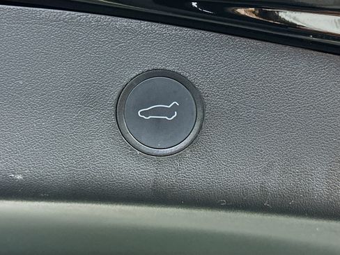 Used 2021 Tesla Model 3 Standard Range Plus image 29