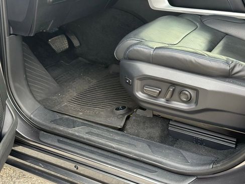 Used 2025 Toyota Tundra Platinum image 22