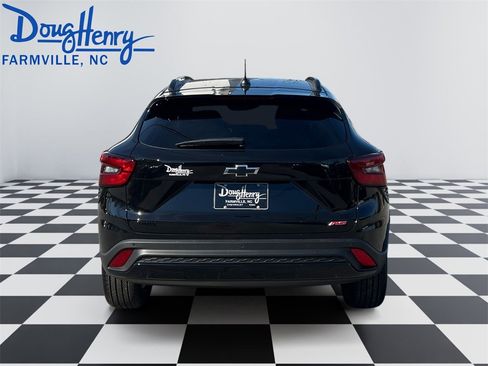 New 2026 Chevrolet Trax RS w/ Sunroof Package image 4