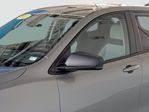 Used 2023 Chevrolet Equinox LS w/ LS Convenience Package image 8