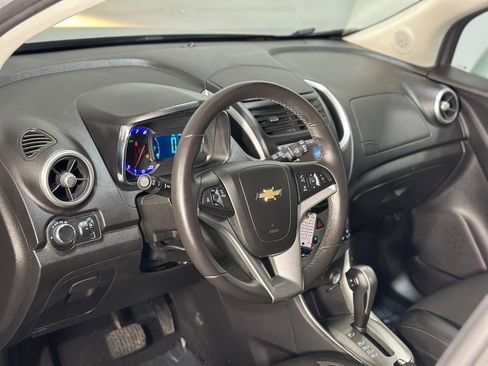 Used 2016 Chevrolet Trax LT w/ LT Convenience Package AWD/4WD image 23