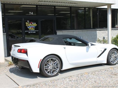 Used 2015 Chevrolet Corvette Stingray Convertible w/ 3LT Preferred Equipment Group RWD image 24