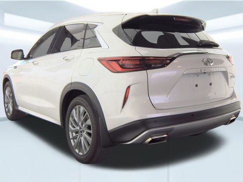 Used 2023 INFINITI QX50 Luxe FWD image 4