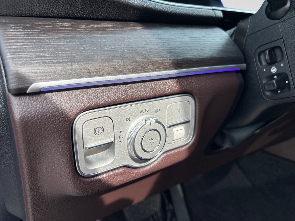 Used 2023 Mercedes-Benz GLE 350 4MATIC image 37