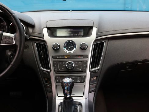 Used 2011 Cadillac CTS Coupe RWD image 34