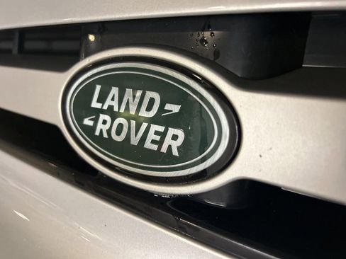 Used 2023 Land Rover Defender 130 SE AWD/4WD image 35