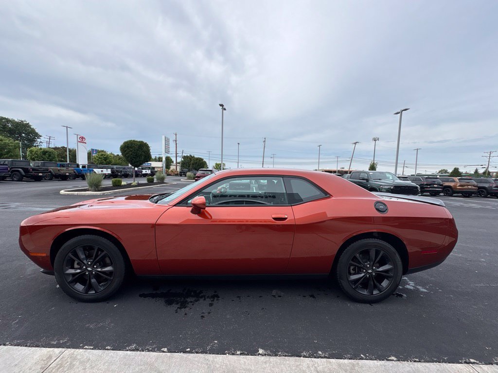 Used 2021 Dodge Challenger SXT w/ Driver Convenience Group AWD/4WD image 2