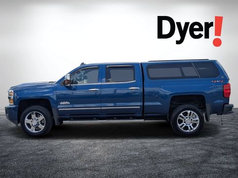 Used 2019 Chevrolet Silverado 2500 High Country w/ Duramax Plus Package AWD/4WD image 7