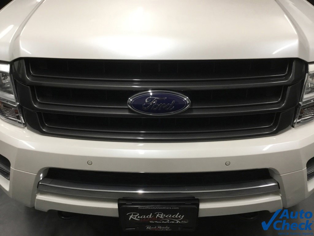 Used 2017 Ford Expedition Limited w/ Equipment Group 301A AWD/4WD image 19
