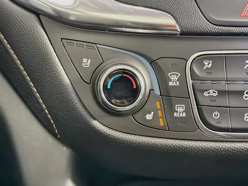 Used 2019 Chevrolet Equinox Premier AWD/4WD image 18