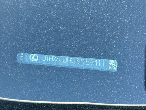 Used 2023 Lexus UX 250h FWD image 3